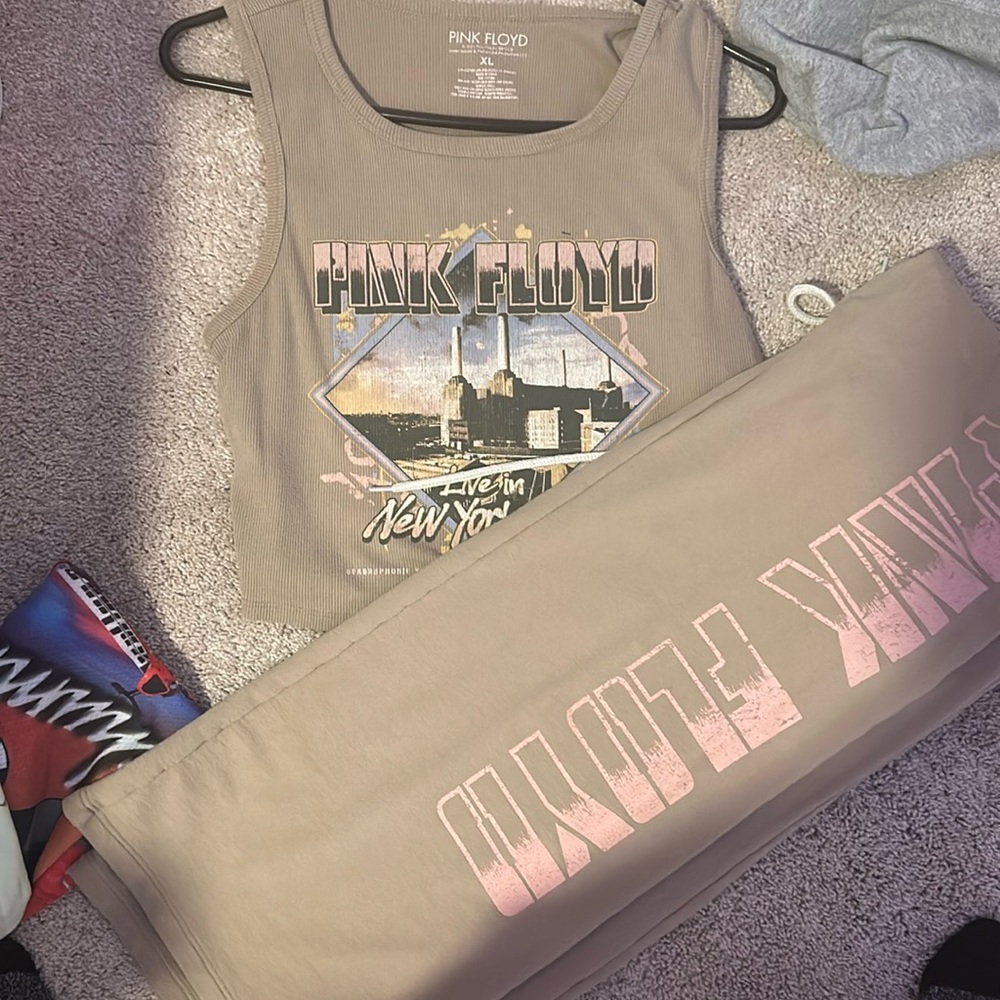 Pink Floyd set, loose tank, sweat pants